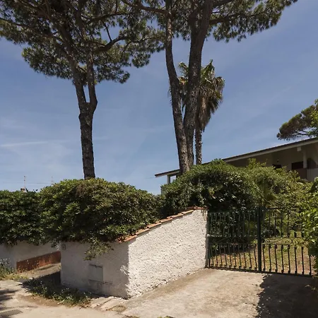 Gli Oleandri By Interhome *